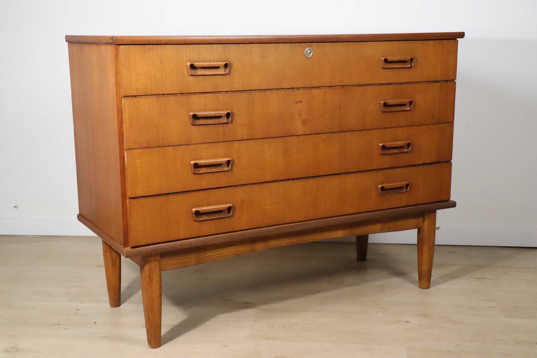 Scandinavian teak chest of drawers, 1960