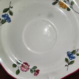 Plate Vieux Saint Amand 1713 with chantournés edges with floral motif