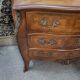 Commode de style louis xv en marqueterieflag