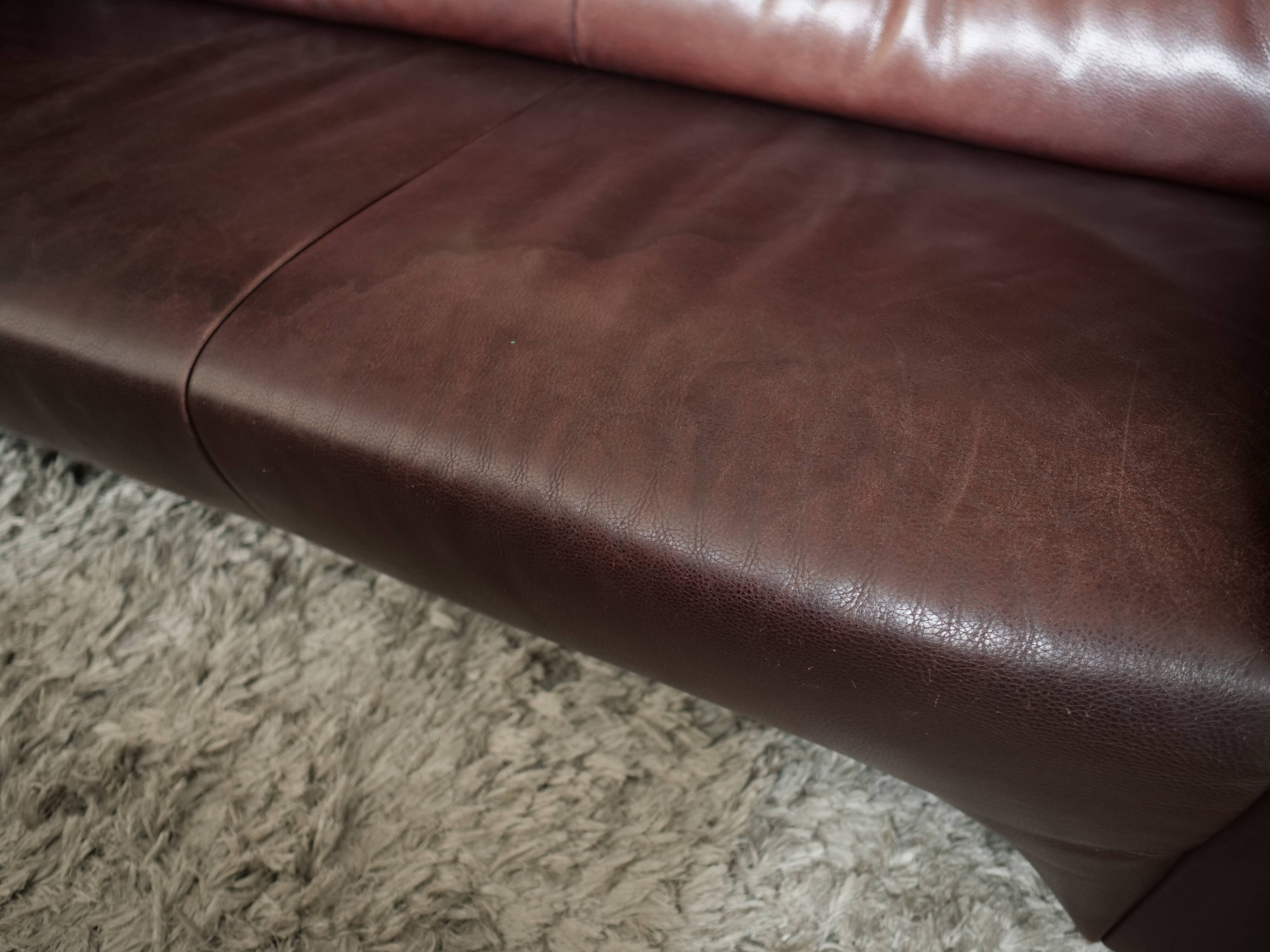 Oxblood leather sofa DeSede DS-72b