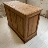 Pine shopping counter