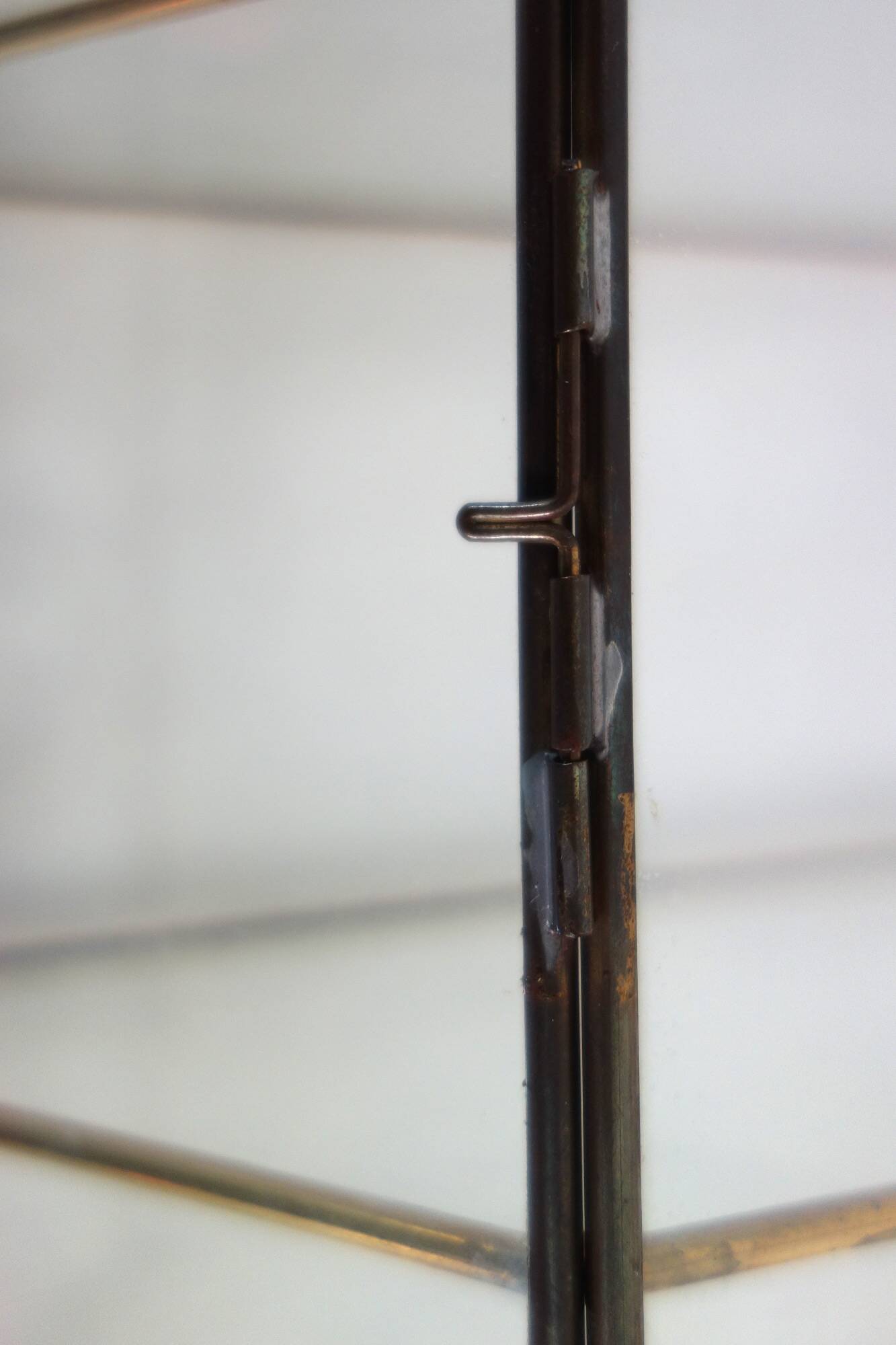 Vitrine Murale Vintage Verre Et Laiton