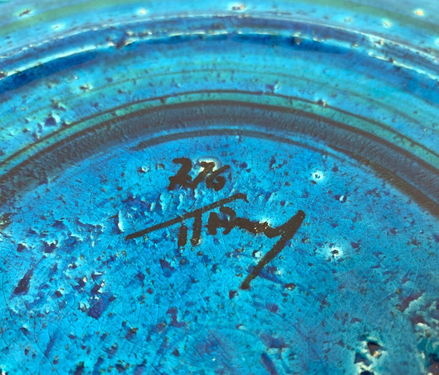 Large Rimini Blue bowl from the mid-century by Aldo Londi for Bitossi.