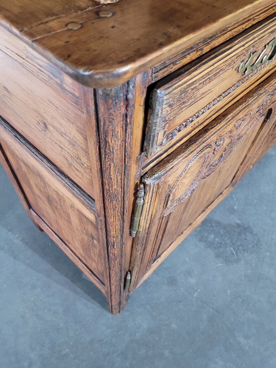 Buffet two mountain bodies in fir wood.