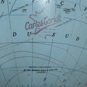 Vintage globe 1962 terrestrial world map glass tripod Taride - 32 cm