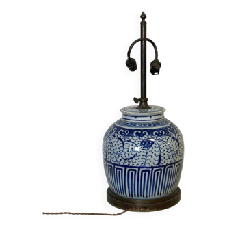 Chinese porcelain wooden lamp base