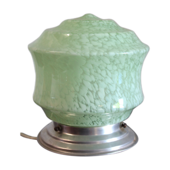 Plafonnier globe opaline vert anis – années 50