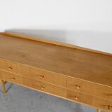Midcentury Meredew Sideboard / Chest Of Drawers In Oak. Vintage Modern / Re