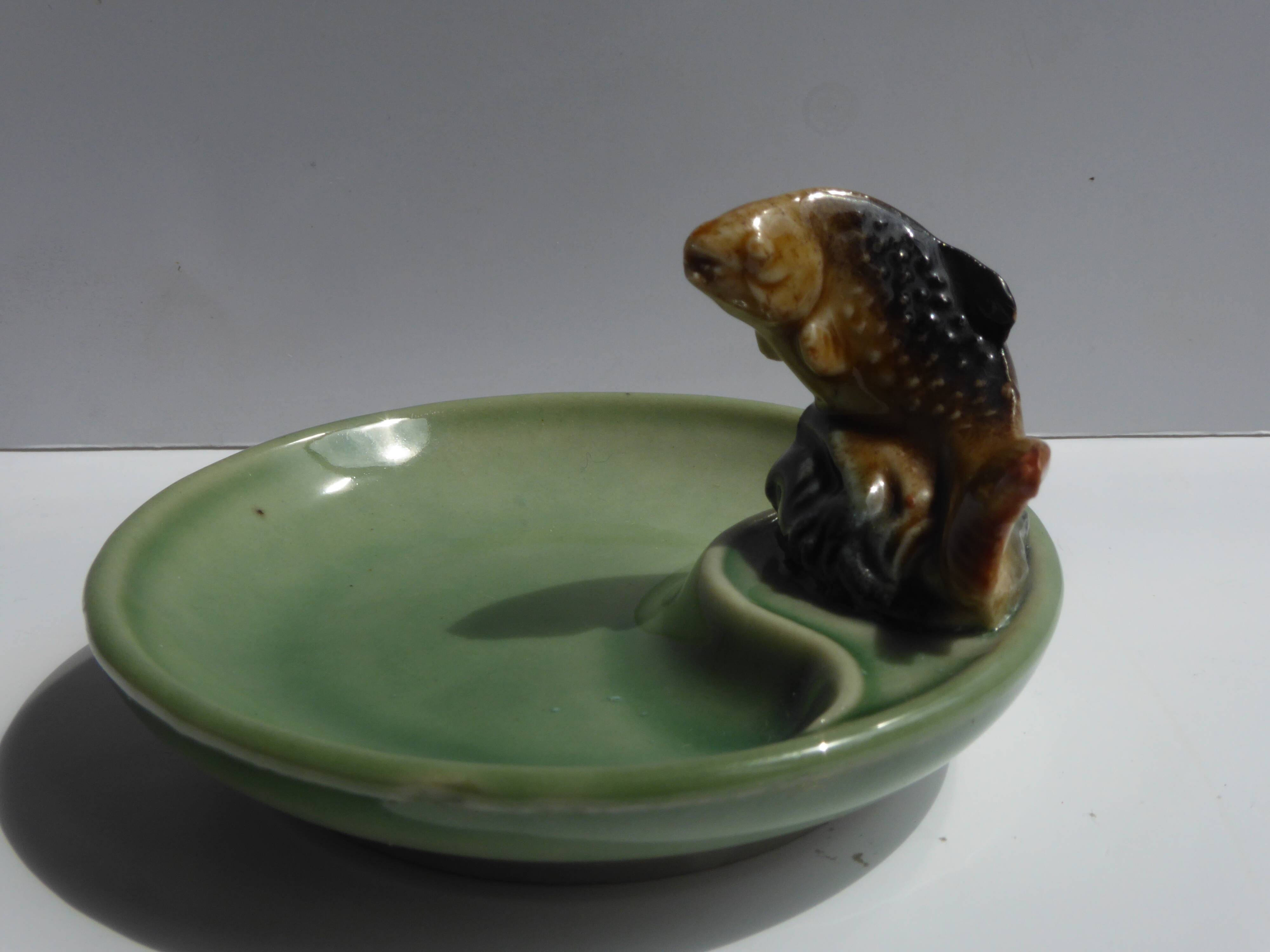 Cup with fish decoration in Irish porcelain