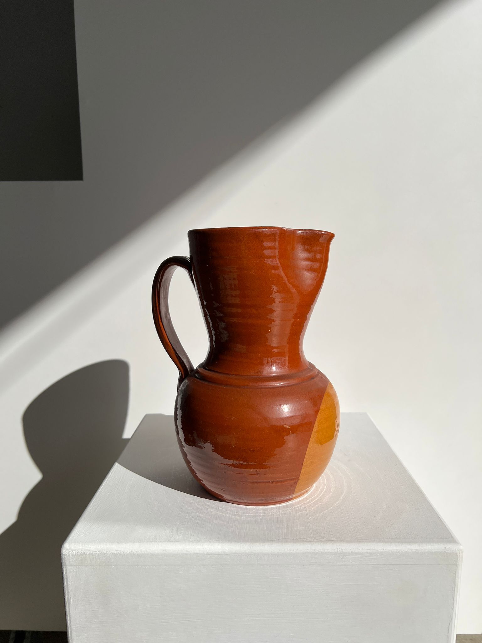 Two-tone brown ceramic wine pitcher H: 24cm