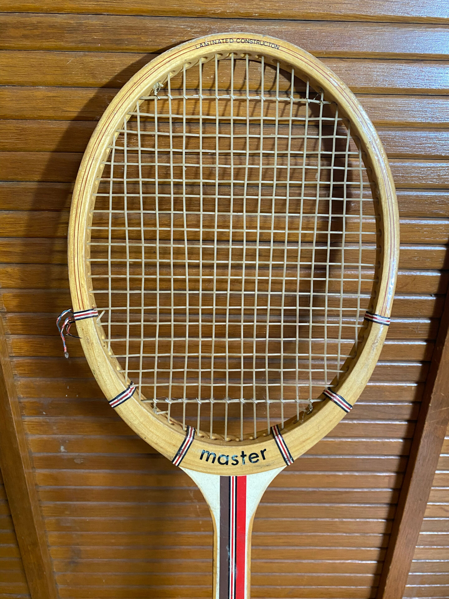 Vintage tennis racket hilton master wood + vintage cover