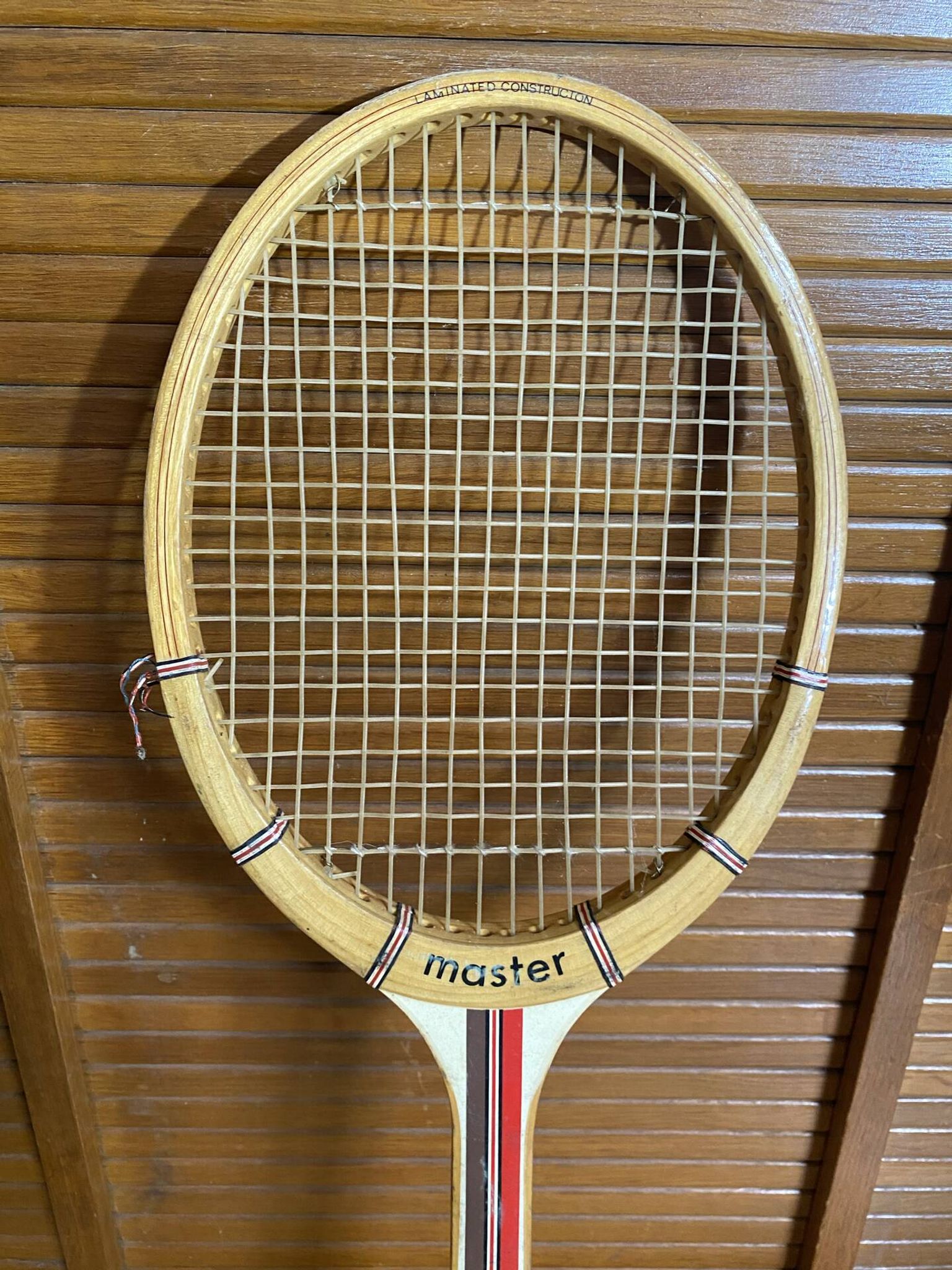 Vintage tennis racket hilton master wood + vintage cover