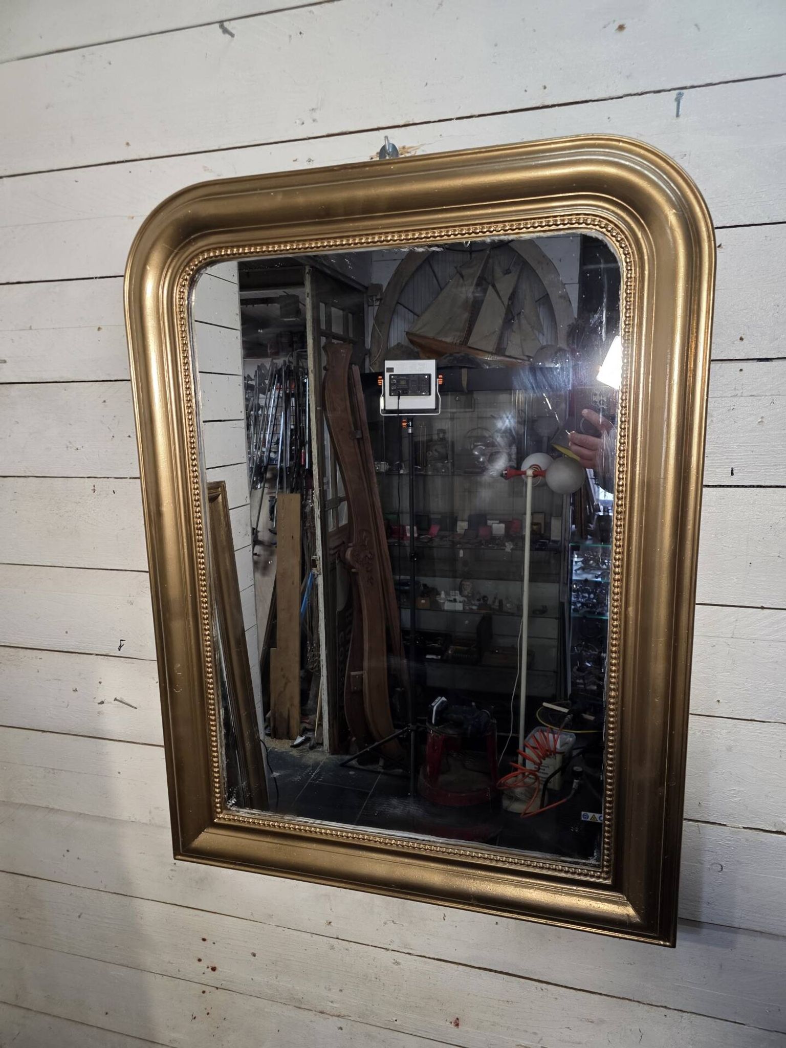 Miroir style Louis Philippe doré,  100×74cm
