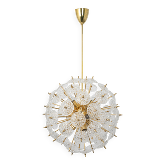 Grand superb Sputnik floral chandelier in glass and brass, Germany, 1960s.