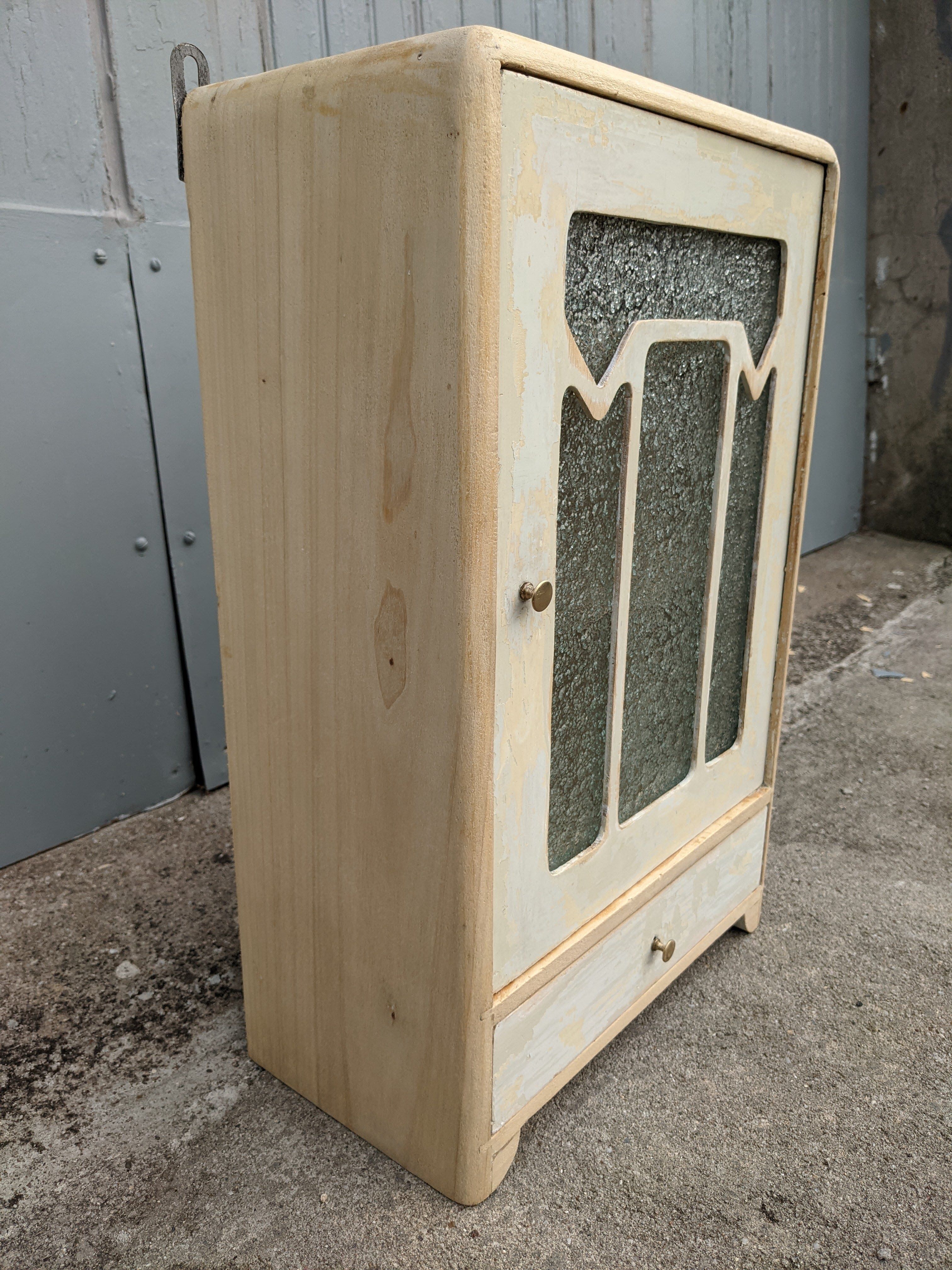 Medicine cabinet