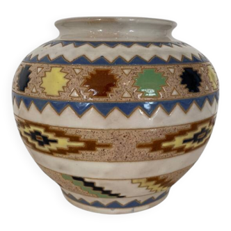 Vase a motifs azteque