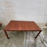 Scandinavian table with extension