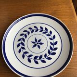 Suite of 9 Salins dessert plates