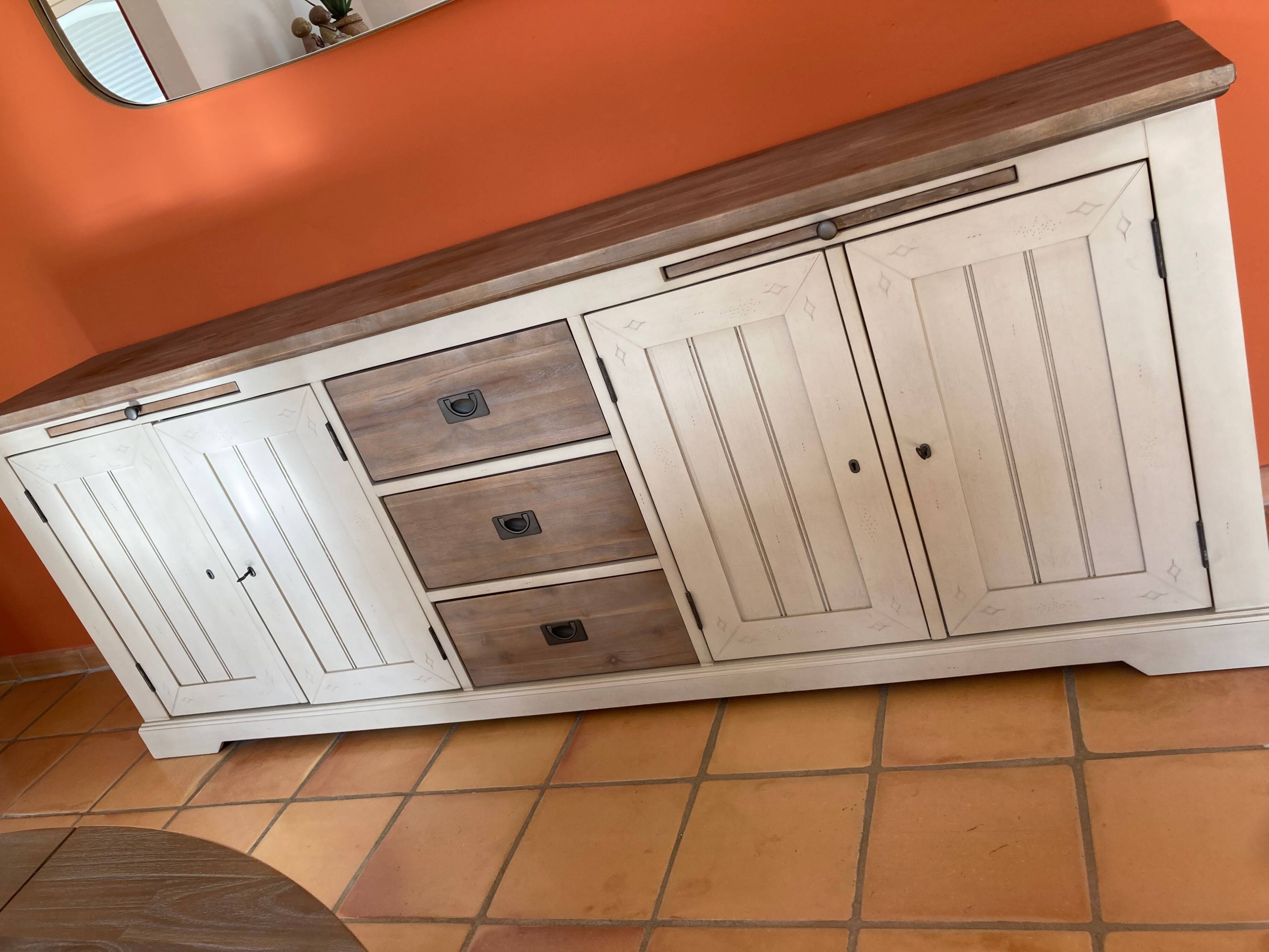 Bahut h&h model le port