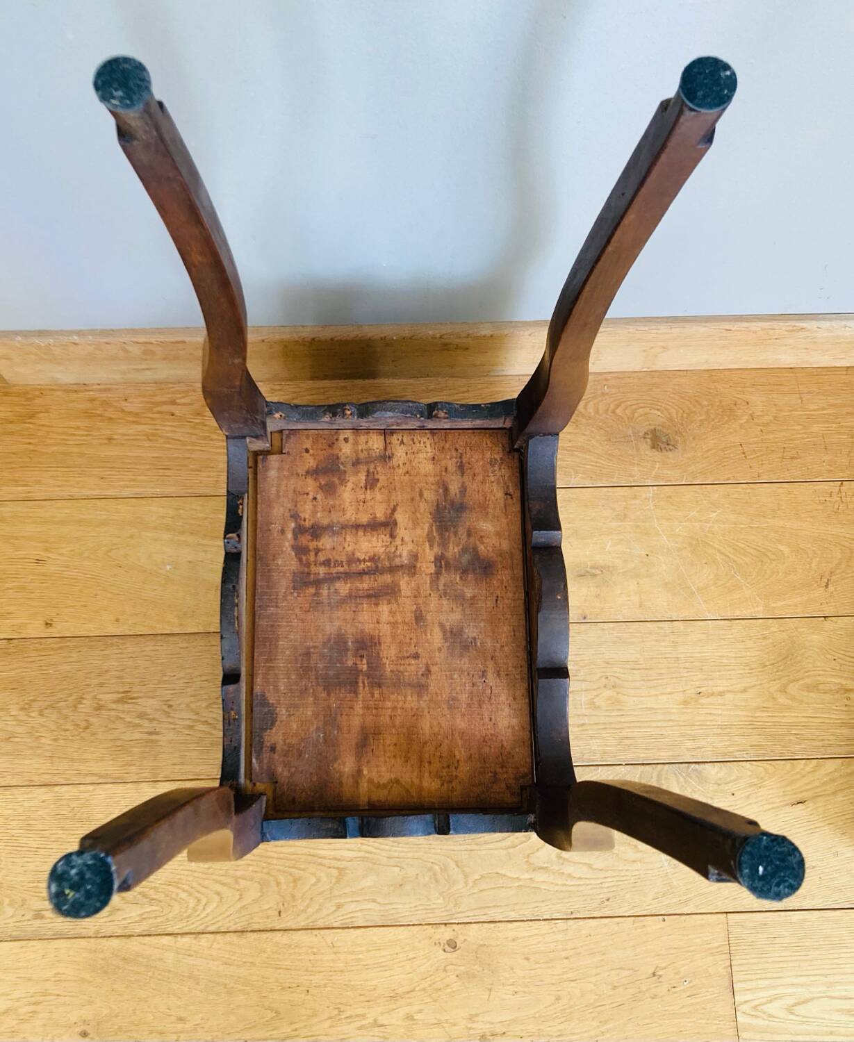 Louis XV bedside table or snack table, 18th century, quadrilobed side openings