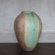 Vase en céramique émaillé vert signé AB