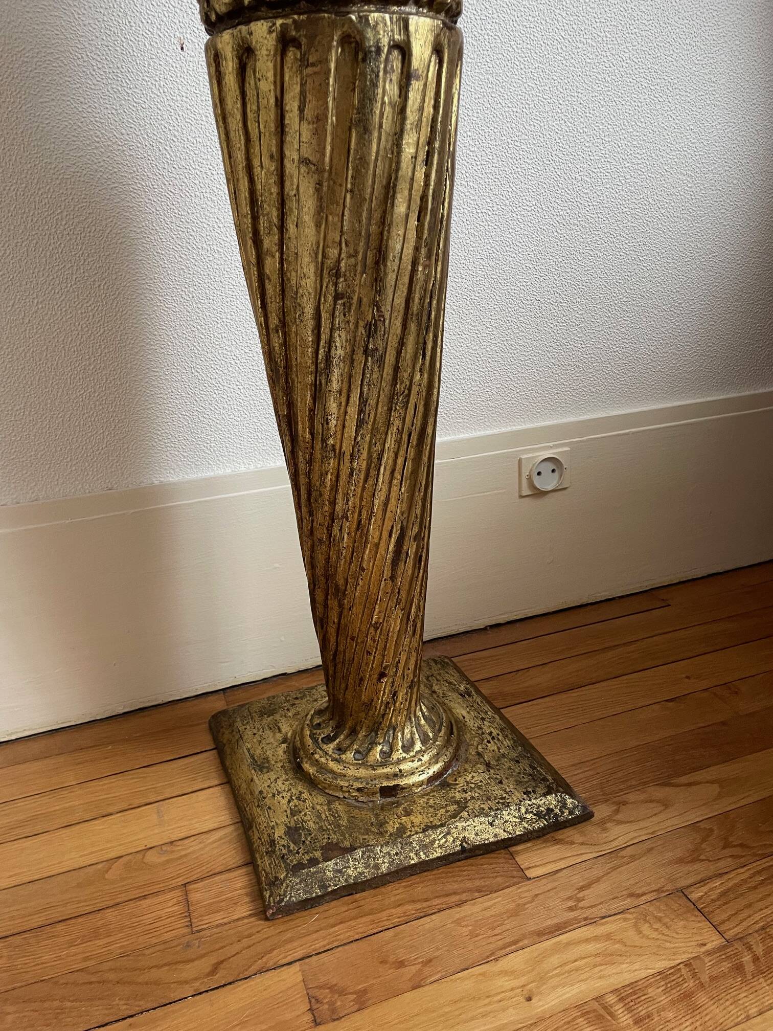 Wooden column