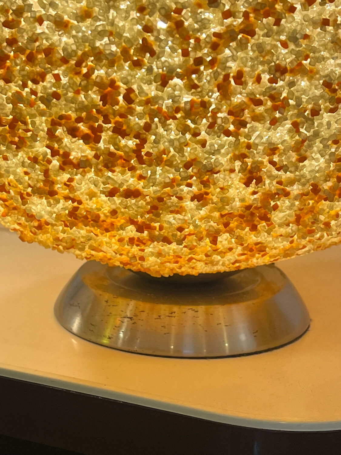 Touch base spherical lamp in perspex