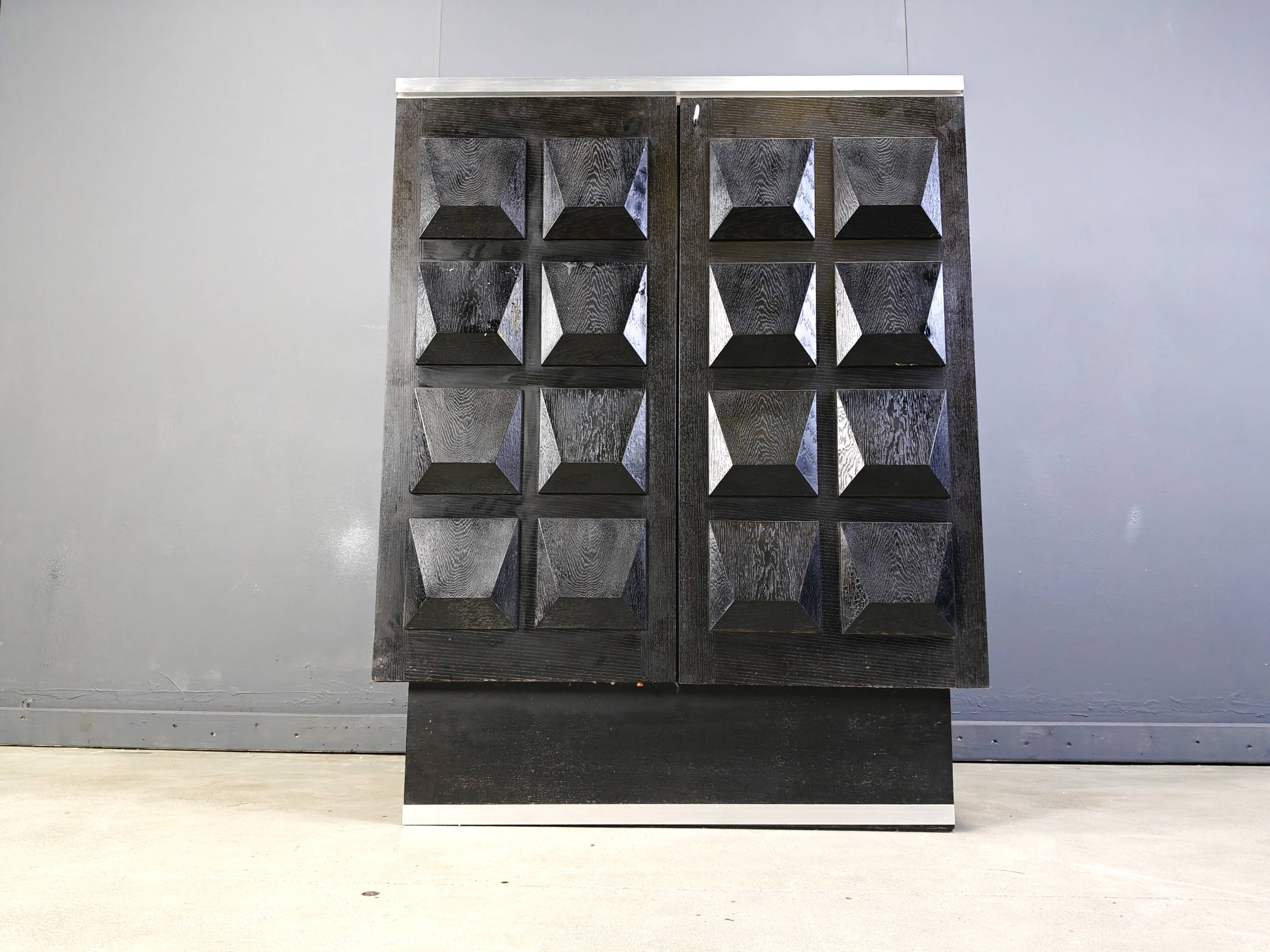 Meuble bar brutaliste en bois noir, années 1970