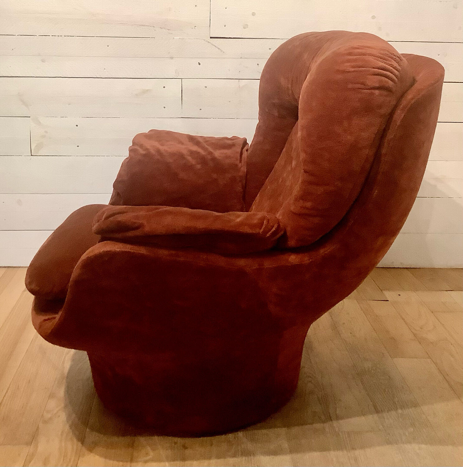 Velvet karate armchair by Michel Cadestin for Airborne