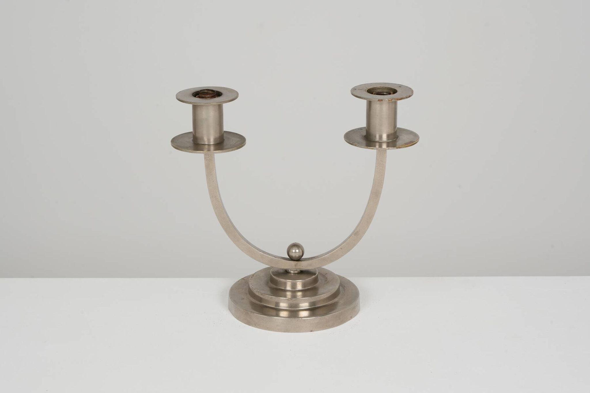 Lampe Art Déco circa 1930 en laiton nickelé