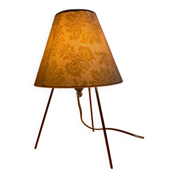 Tripod lamp
