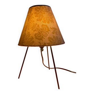 Tripod lamp