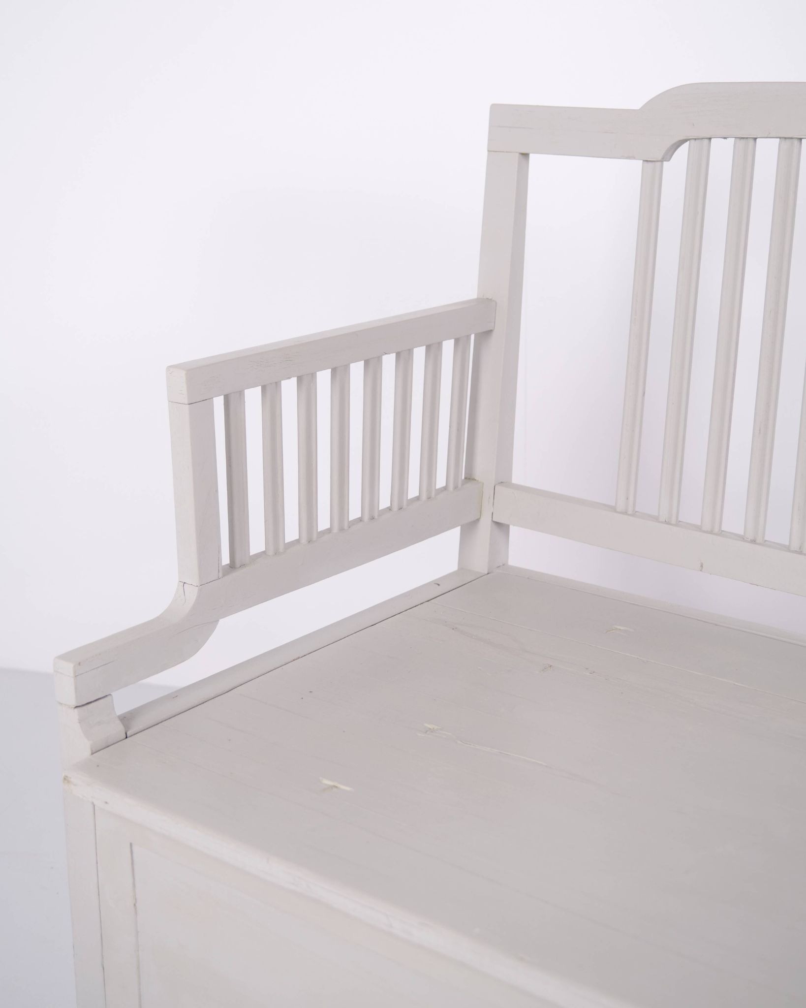 Antique storage bench with high back – grey painted – pine wood – 1860s