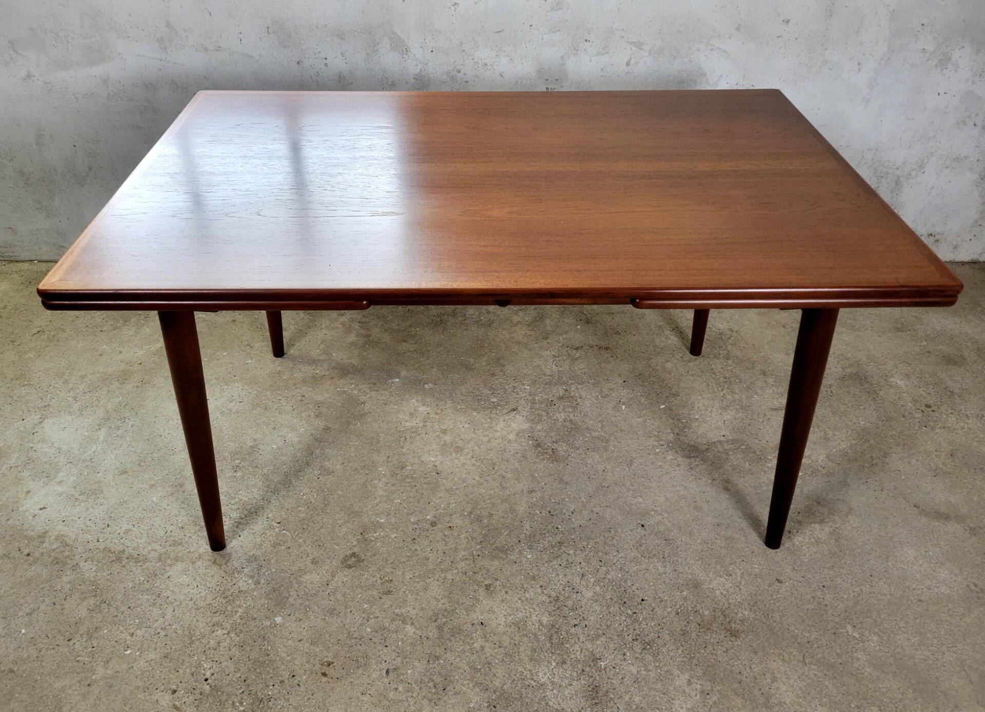Vintage AT 312 dining table by Hans J. Wegner for Andreas Tuck