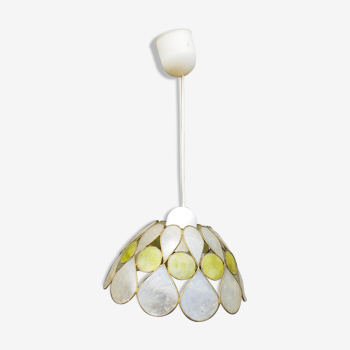 Mother-of-pearl lampshade suspension