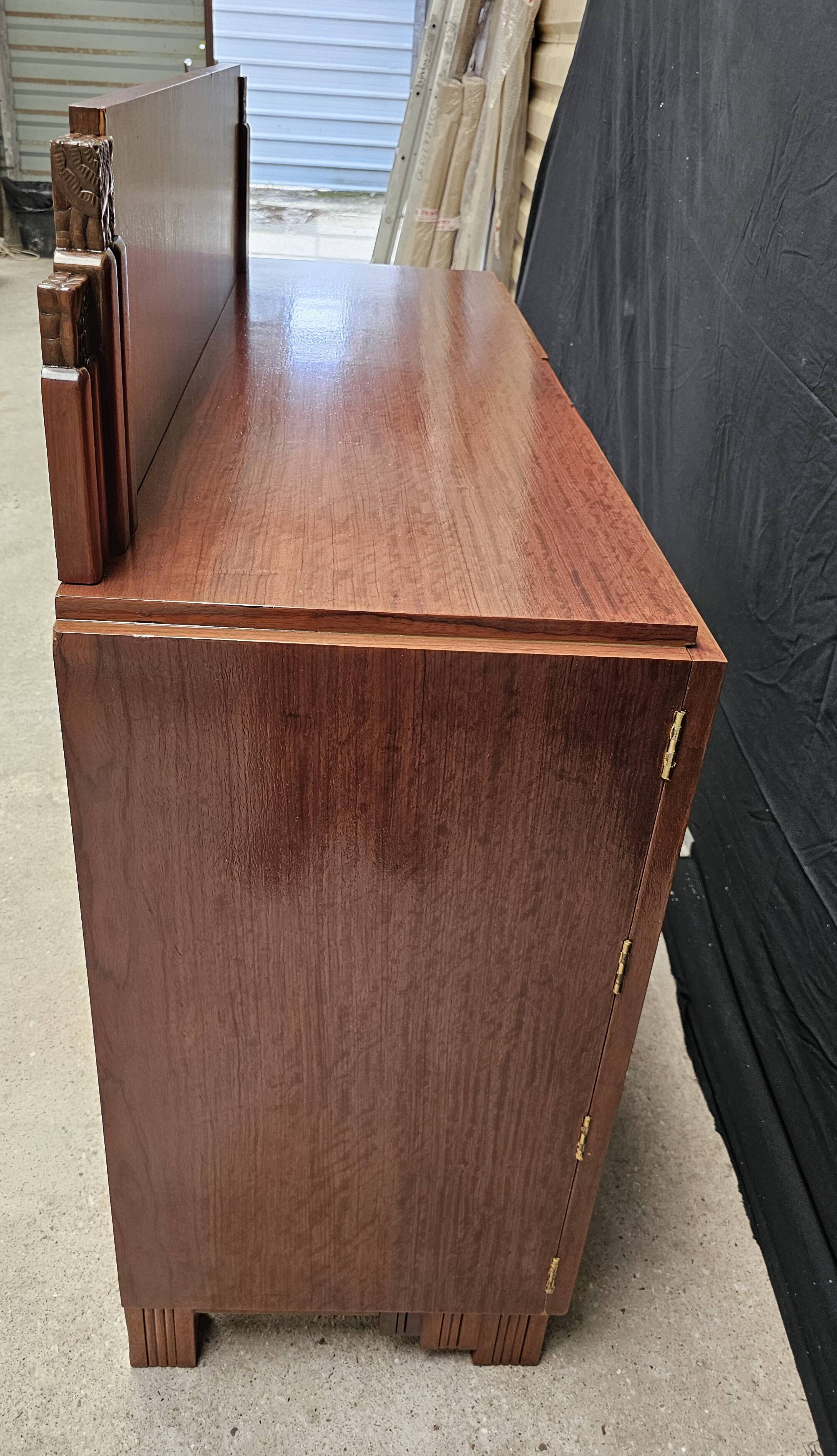 Art Deco buffet by Saddier & Fils in solid rosewood and veneer.
