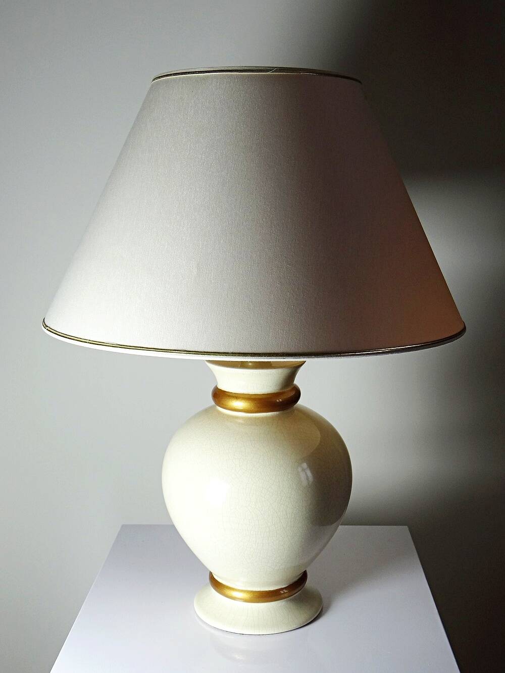 Vintage cracked cream white faience lamp Le Dauphin 1960s-70s Panama
