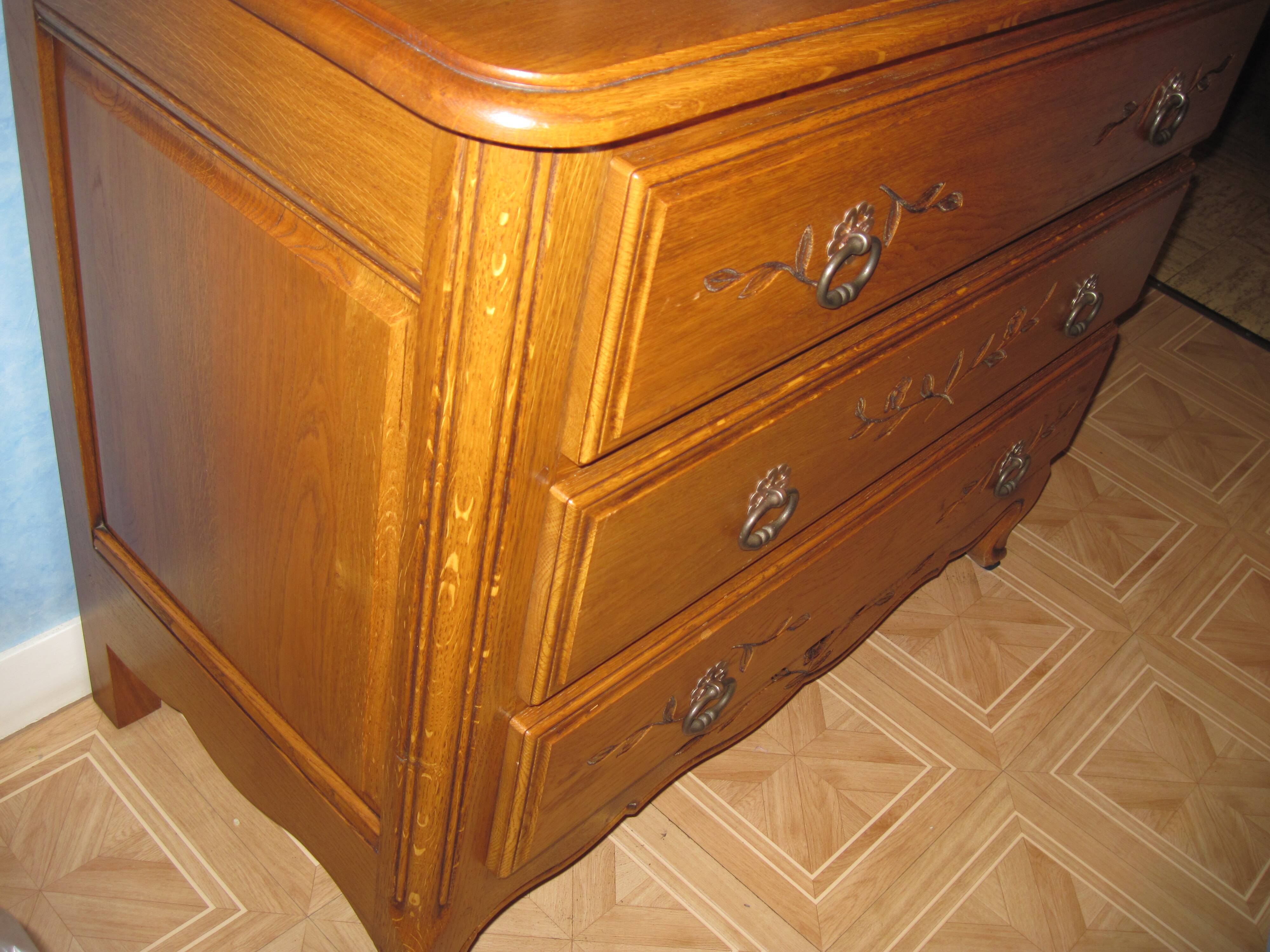 Norman chest of drawers, handcrafted by "les meubles du vieux colombier"
