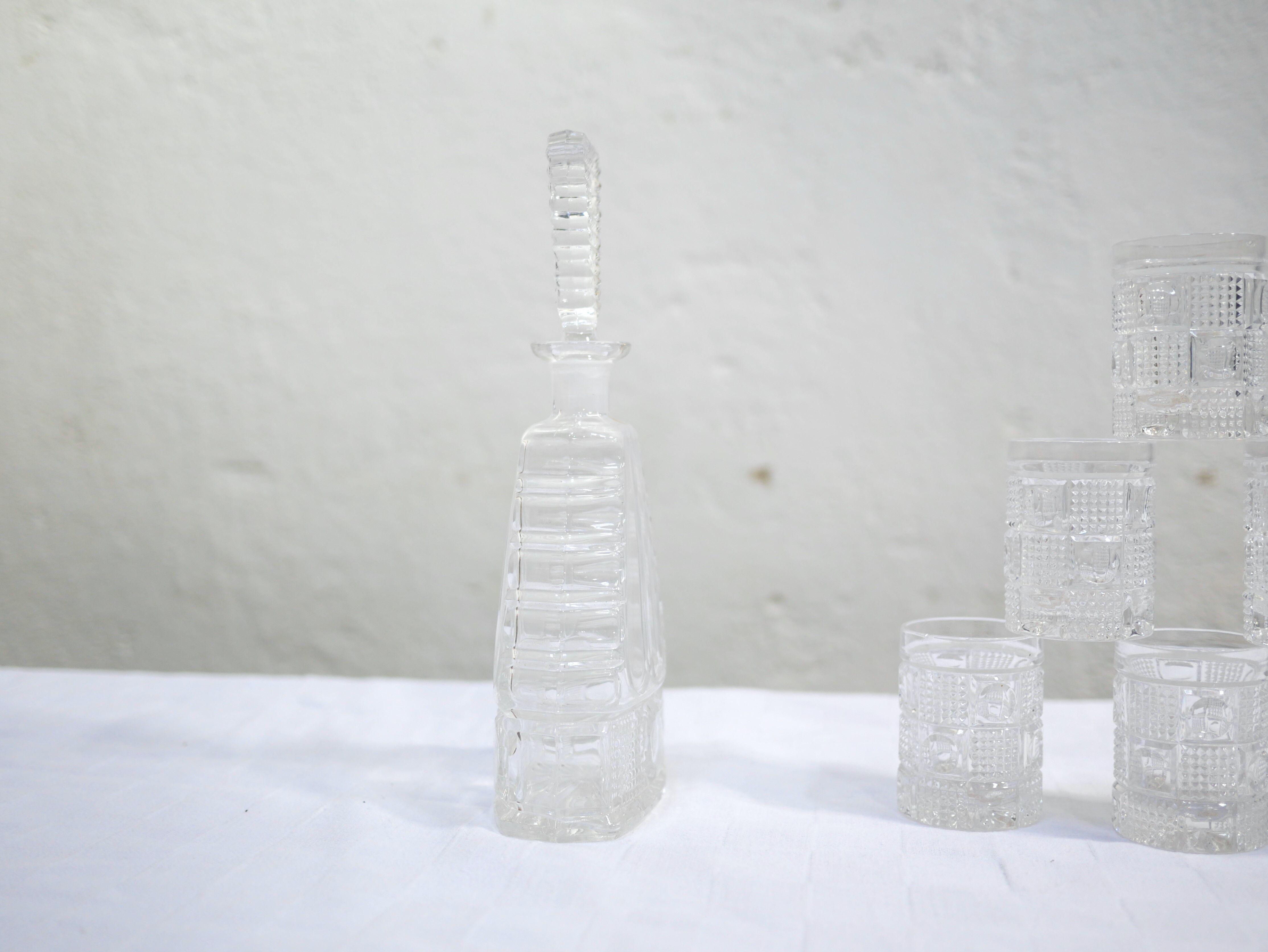 Carafe and 6 vintage glass glasses