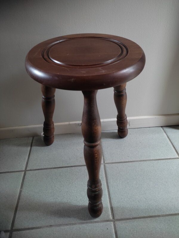 Solid wood stool legs varnished tripod patinated dp 0123251