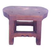 Tabouret en bois brutaliste
