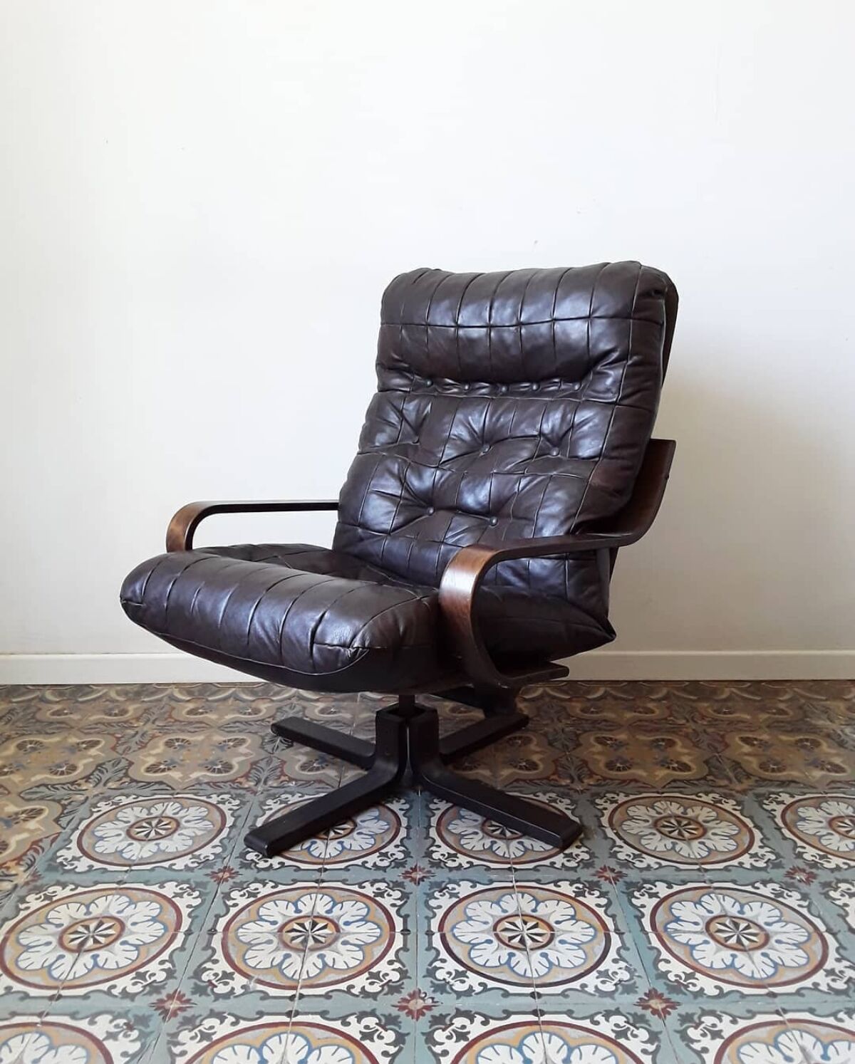 Leather recliner