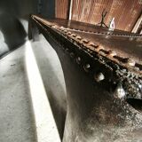 Table industrielle rivetée