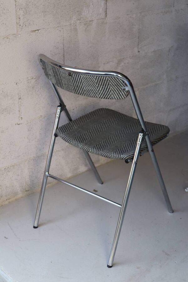 Chaise pliante vintage en métal chromé et tissu chevron
