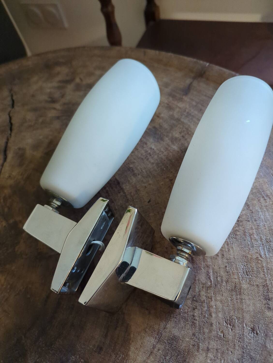 Pair of Verde Nilo wall lights 1970