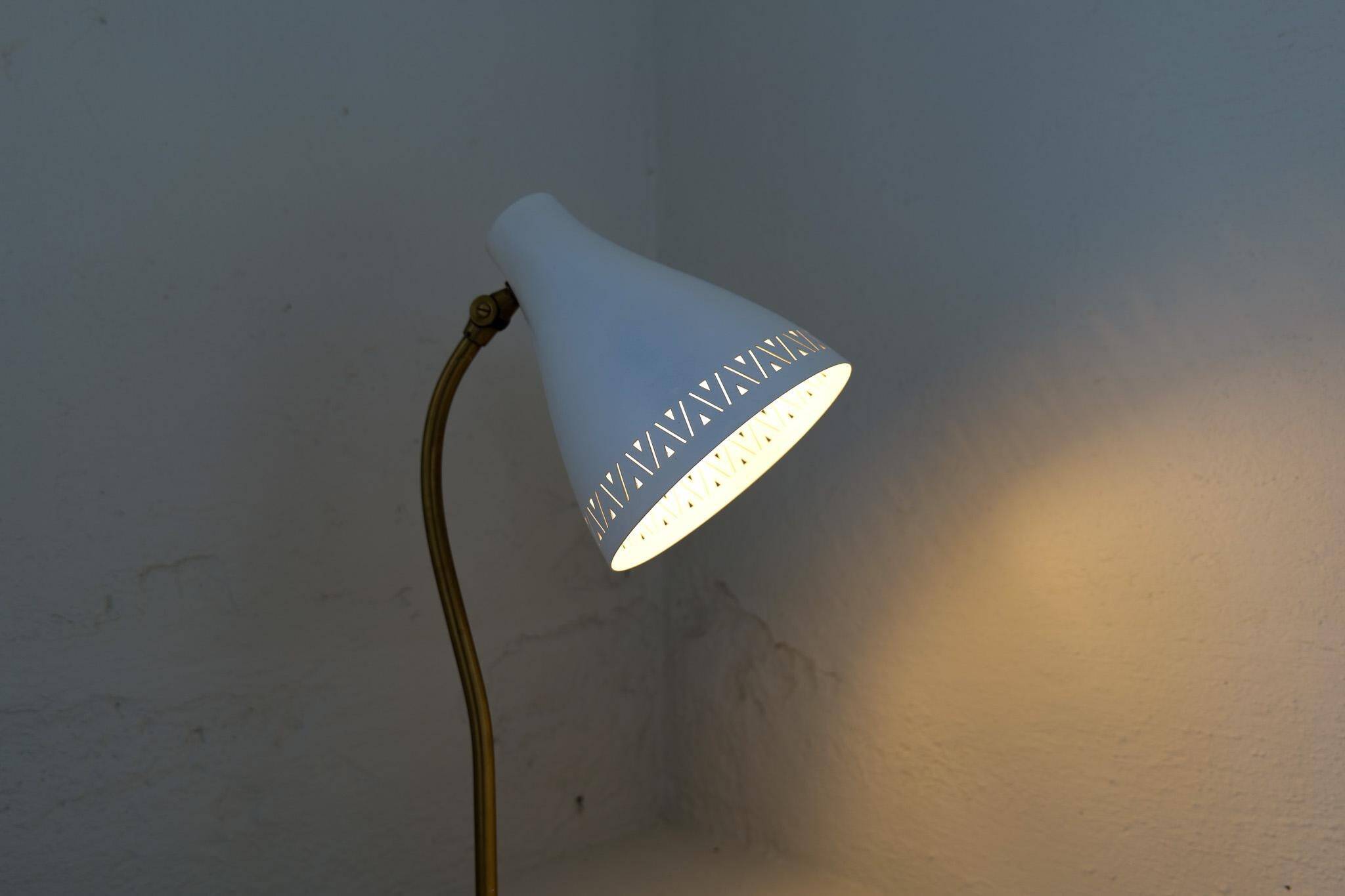 Rare adjustable mid-century table lamp by Böhlmarks, 1940s, Sweden.