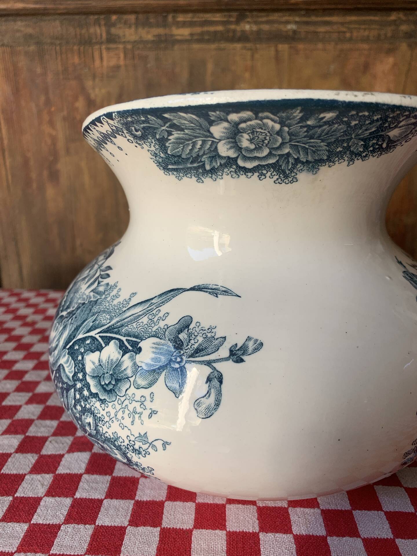 Chubby toilet bowl Jardinière Longwy 1900s