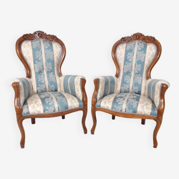 Pair of maple wood chairs