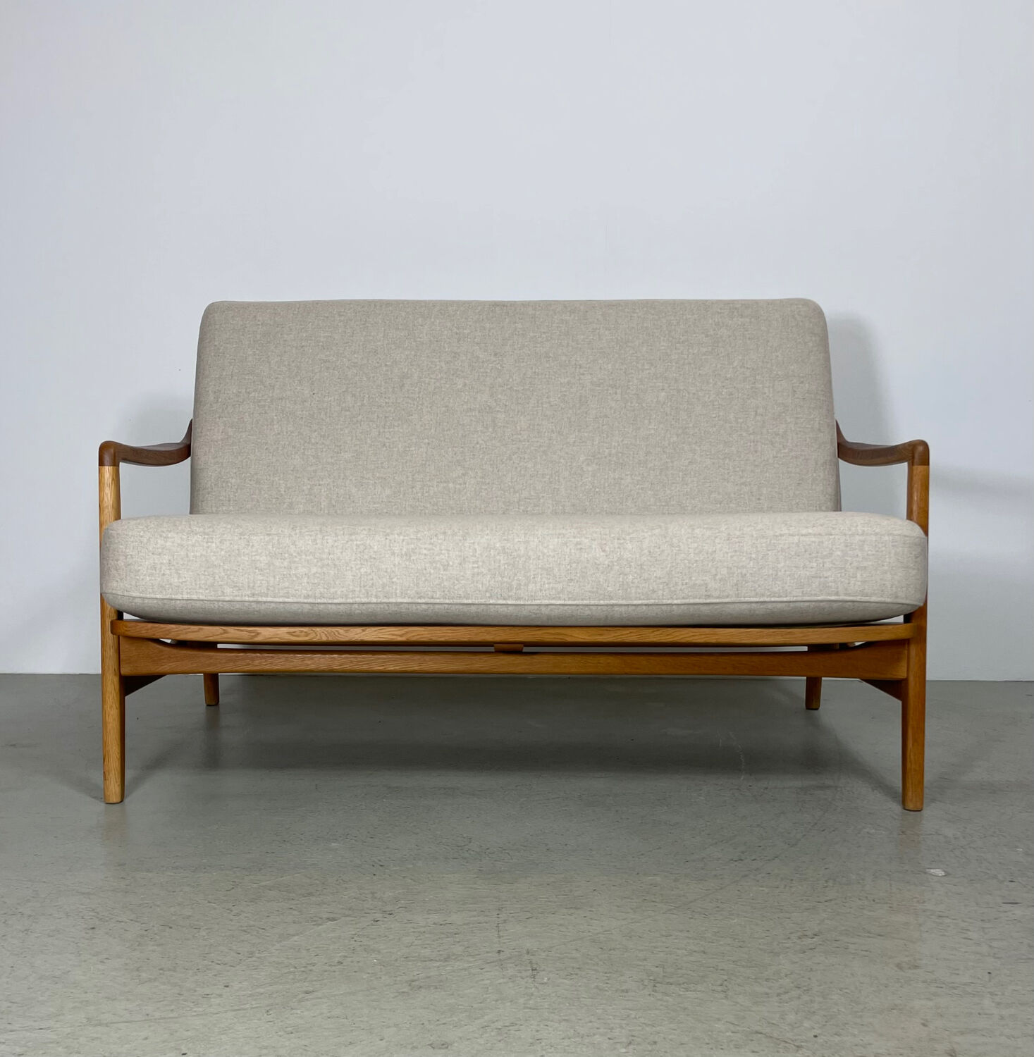 Canapé 2 places en chêne de Tove & Edward Kindt-Larson