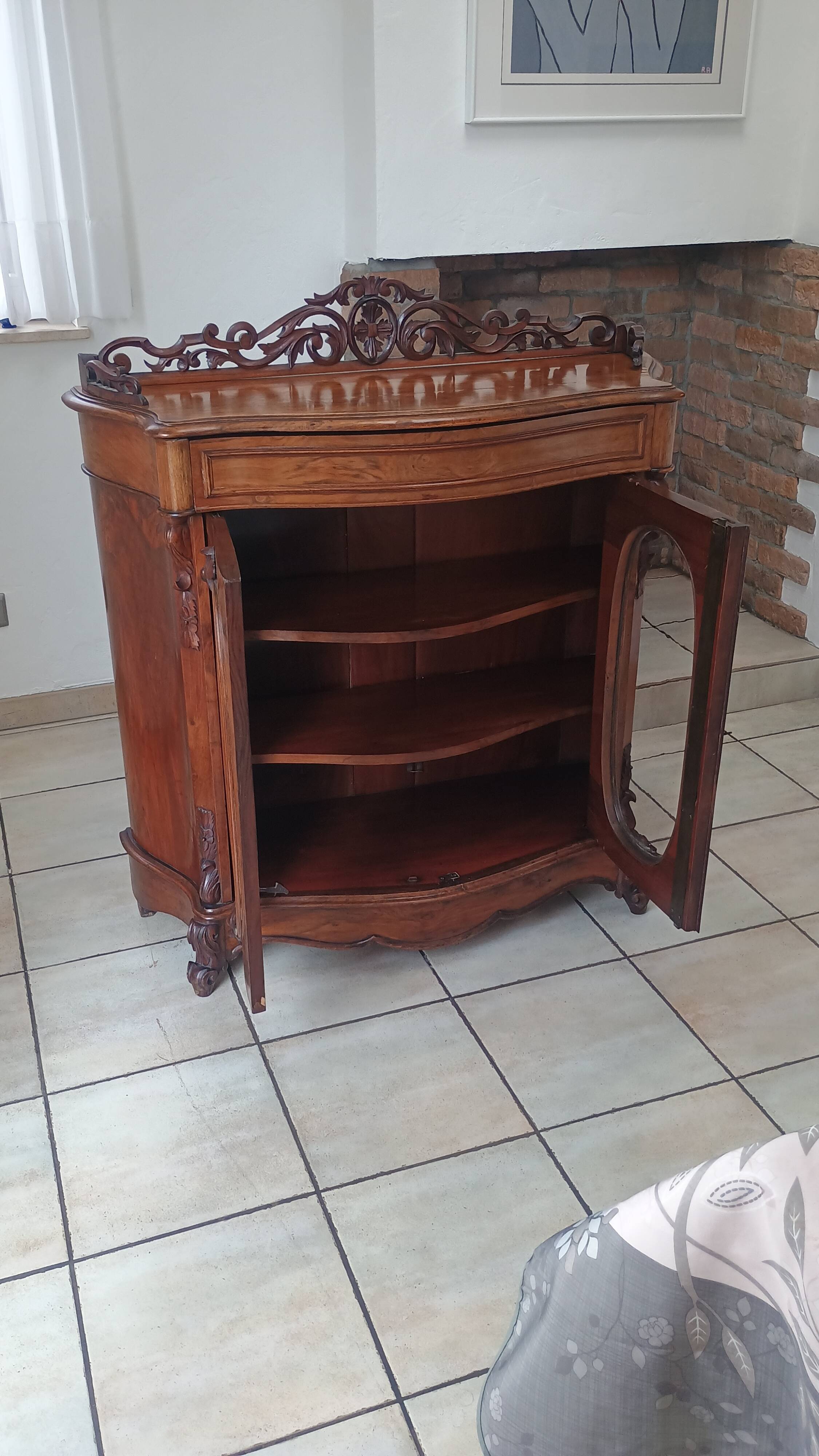 	Support furniture in walnut burl veneer, Napoleon III style or late 19th century.
